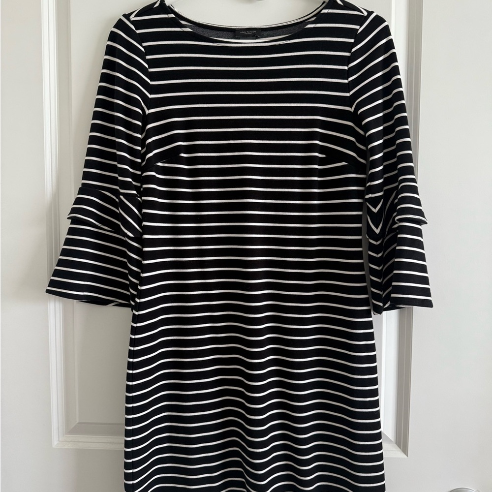 Ann Taylor Black and White Long Sleeve Dress